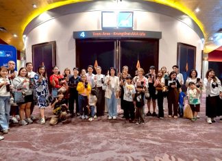 กรุงไทย–แอกซ่า ประกันชีวิต จัดกิจกรรม “Krungthai-AXA Movie Day 2025”  พาลูกค้าคนสำคัญชมภาพยนตร์ Disney’s Tron: Ares แบบเอ็กซ์คลูซีฟ ณ Siam Pavalai Royal Grand Theatre by Krungthai-AXA Life