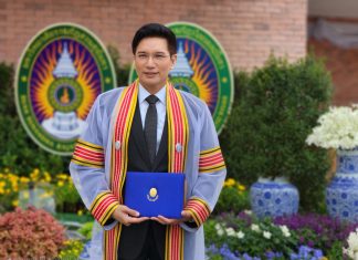 เครือ รพ.พญาไท-เปาโล แสดงความยินดีกับ คุณอัฐ ทองแตงได้รับพระราชทานปริญญาดุษฎีบัณฑิตกิตติมศักดิ์