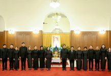 ออมสิน ถวายพวงมาลัย และลงนามถวายความอาลัย แด่สมเด็จพระนางเจ้าสิริกิติ์ พระบรมราชินีนาถ พระบรมราชชนนีพันปีหลวง