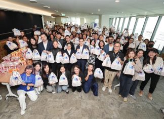 กรุงไทย-แอกซ่า ประกันชีวิต รวมพลังจิตอาสา ร่วมบรรจุถุงยังชีพ จำนวน 2,000 ถุง เพื่อส่งมอบช่วยเหลือผู้ประสบภัยน้ำท่วมในภาคใต้