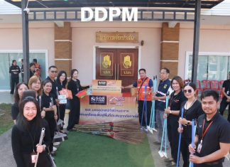 ธอส. ลงพื้นที่มอบอุปกรณ์ทำความสะอาด ฟื้นฟูความเสียหายให้ผู้ประสบอุทกภัยในพื้นที่จังหวัดสงขลา