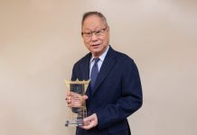 ชัย โสภณพนิช ได้รับการยกย่องเป็นพ่อตัวอย่างกรุงเทพมหานคร เขตสาทร จากการเป็นผู้นำครอบครัวและองค์กร รวมถึงทำคุณประโยชน์ต่อสังคมรอบด้าน