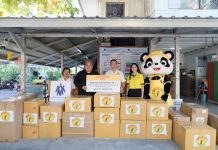 มิสเตอร์. ดี.ไอ.วาย. ส่งต่อของขวัญแห่งการเรียนรู้ ผ่านกิจกรรม “ปันน้ำใจให้น้อง” ปีที่ 7 แก่มูลนิธิเพื่อการพัฒนาเด็ก จังหวัดสมุทรปราการ มอบอุปกรณ์การเรียนและของเล่นพัฒนาทักษะ รวมมูลค่ากว่า 120,000 บาท