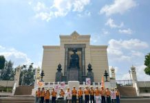 พรรคไทยชนะ ‘ ถือฤกษ์มงคล กราบอนุสาวรีย์พระเจ้าตาก