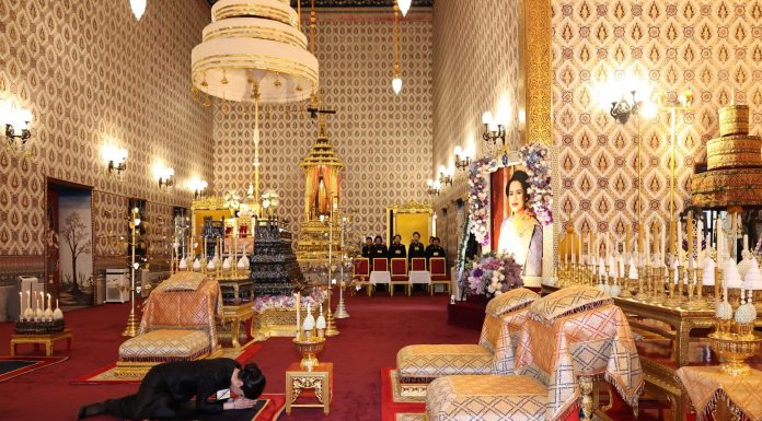 ฟอลคอนประกันภัย ร่วมเป็นเจ้าภาพในการบำเพ็ญกุศล อุทิศถวายพระบรมศพ สมเด็จพระนางเจ้าสิริกิติ์ พระบรมราชินีนาถ พระบรมราชชนนีพันปีหลวง