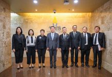 สำนักงานส่งเสริมการจัดประชุมและนิทรรศการ (องค์การมหาชน) www.tceb.or.th รัฐมนตรีประจำสำนักนายกฯ เยี่ยมชมสำนักงานทีเส็บ